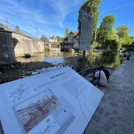 Les Pieds Dans L'Eau - Moret Centre المظهر الخارجي الصورة
