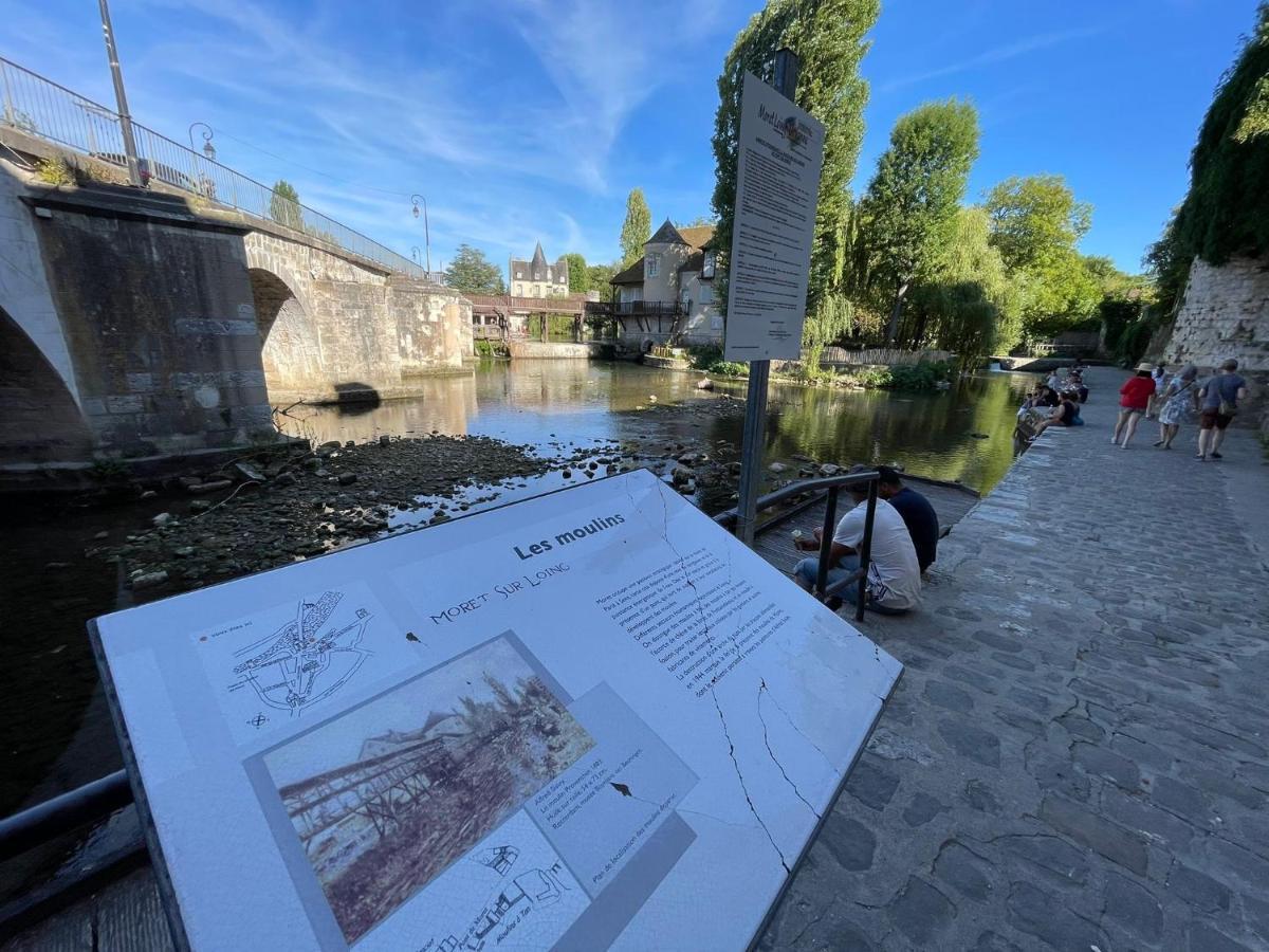 Les Pieds Dans L'Eau - Moret Centre المظهر الخارجي الصورة